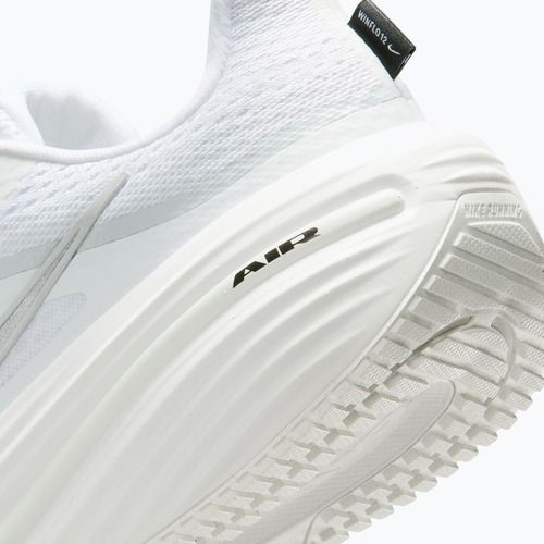 Кросівки для бігу чоловічі Nike Winflo 12 white/summit white/metallic silver