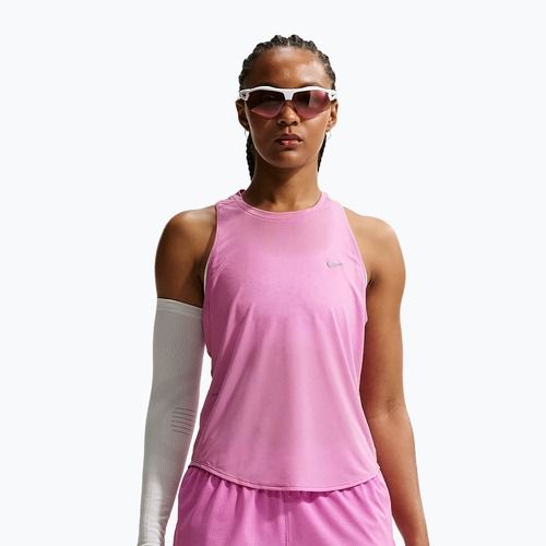 Футболка для бігу жіноча Nike Swift Breathe Dri-Fit light magenta/photon dust