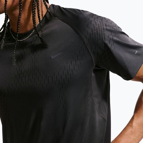 Футболка для бігу чоловіча Nike Stride Dri-Fit ADV off noir/black