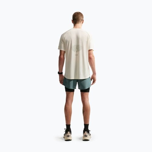 Футболка для бігу чоловіча Nike Stride Dri-Fit ADV coconut milk