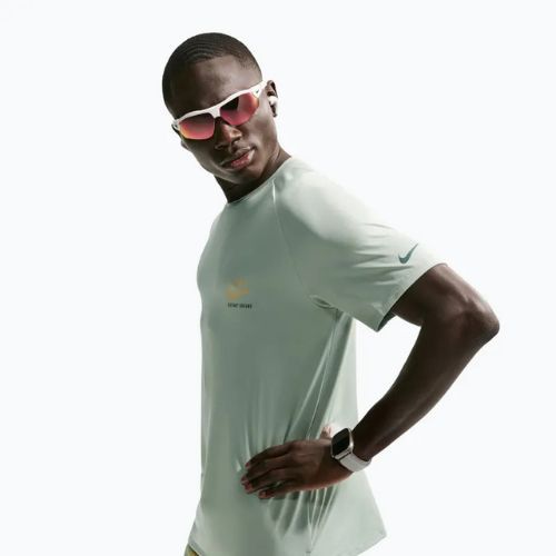 Футболка для бігу чоловіча Nike Stride Dri-Fit ADV jade horizon