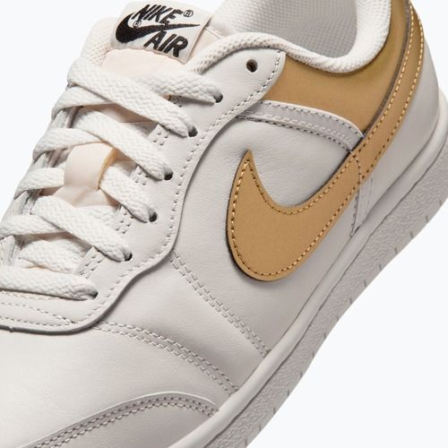 Жіночі кросівки Air Jordan Skyline Low swan/black/metallic gold