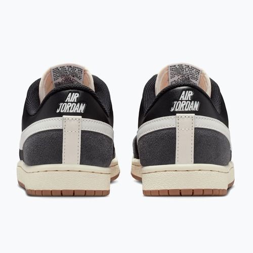 Взуття жіноче Nike Air Jordan Skyline Low black/sail/gum med brown/summit white