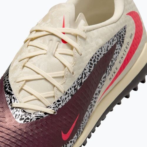Кросівки футбольні чоловічі Nike United Phantom 6 Low Academy TF burgundy crush/fossil/university red