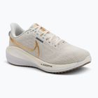 Кросівки для бігу жіночі Nike Vomero 17 phantom/light bone/sail/metallic gold