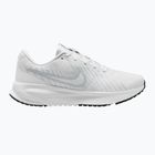 Кросівки для бігу чоловічі Nike Run Defy white/black/pure platinum