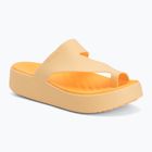 В'єтнамки жіночі Crocs Getaway Platform Toe Loop golden hour