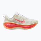 Buty do biegania damskie Nike Vomero Plus sail/white/orange pulse/hot lava