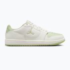 Взуття жіноче Nike Jordan Court Connect Low sail/olive aura