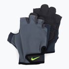 Рукавиці тренувальні чоловічі Nike Essential сірі NLGC5-044