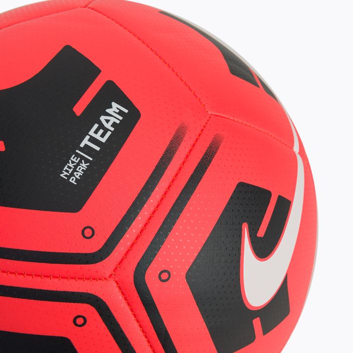 Футбольний м'яч Nike Park Team CU8033-610 Розмір 5 3