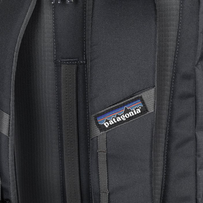 Туристичний рюкзак Patagonia Black Hole Pack 32 л темно-синього кольору 8