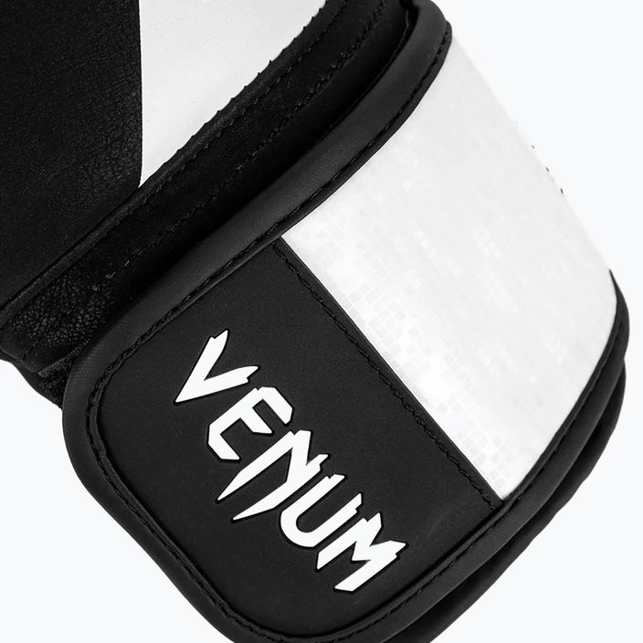 Рукавиці боксерські Venum Legacy чорно-білі VENUM-04173-108 10