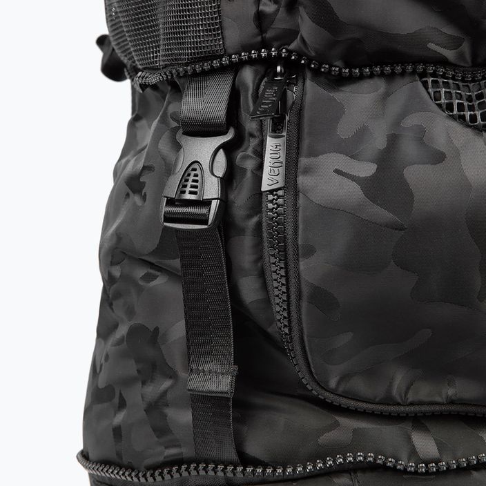 Тренувальний рюкзак Venum Challenger Xtrem чорний/темний камуфляж 6
