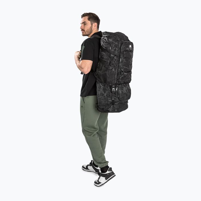 Тренувальний рюкзак Venum Challenger Xtrem чорний/темний камуфляж 10