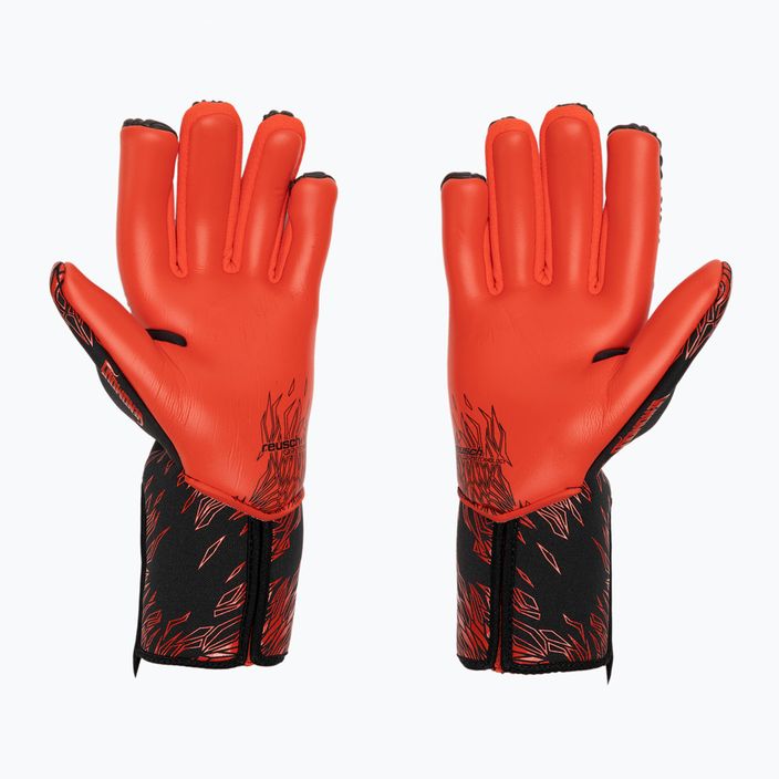 Воротарські рукавиці Reusch Venomous Gold X чорні/вогненно-червоні 2