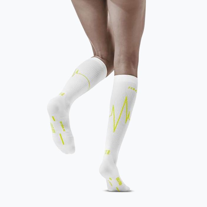 Компресійні шкарпетки для бігу жіночі CEP Heartbeat білі WP20PC2 5