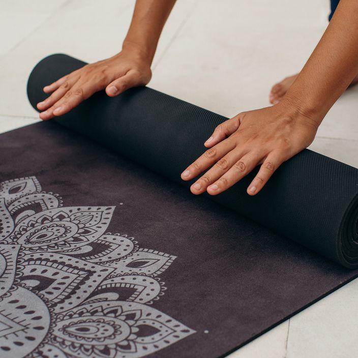 Килимок для йоги (для подорожей)  Yoga Design Lab Combo Yoga 1,5 мм чорний Mandala Black 8
