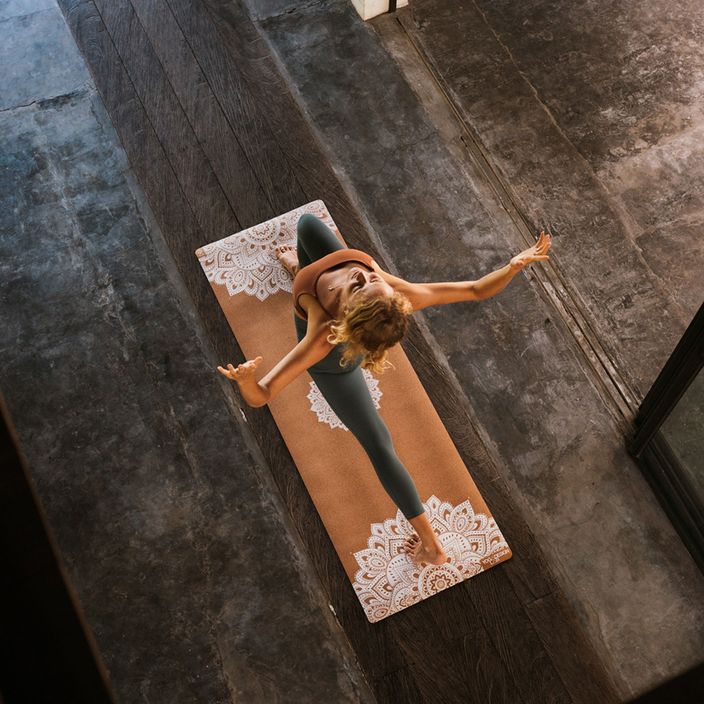 Килимок для йоги  Yoga Design Lab Cork 5,5 мм коричневий  Mandala White 5
