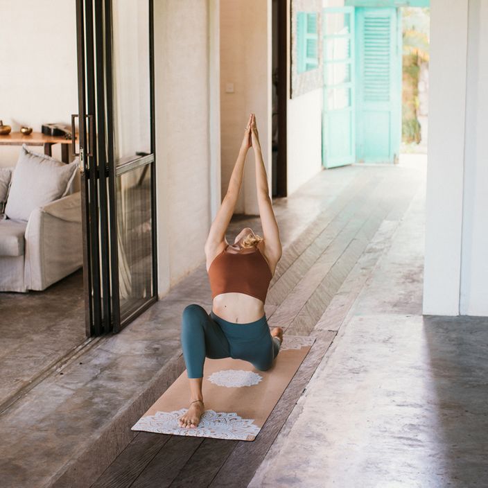 Килимок для йоги  Yoga Design Lab Cork 5,5 мм коричневий  Mandala White 8
