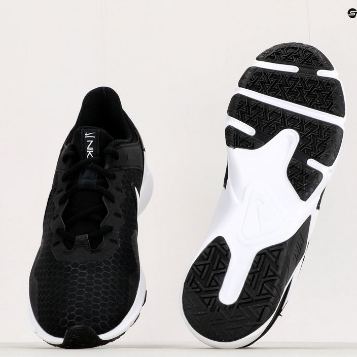 Кросівки тренувальні чоловіче Nike Legend Essential 2 чорні CQ9356-001 9