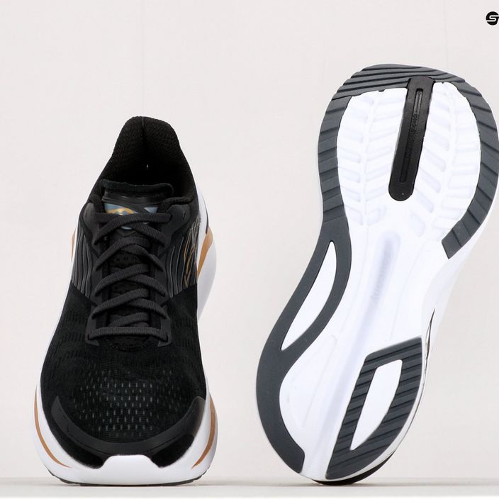 Кросівки для бігу чоловічі Saucony Endorphin Shift 3 чорні S20813 12