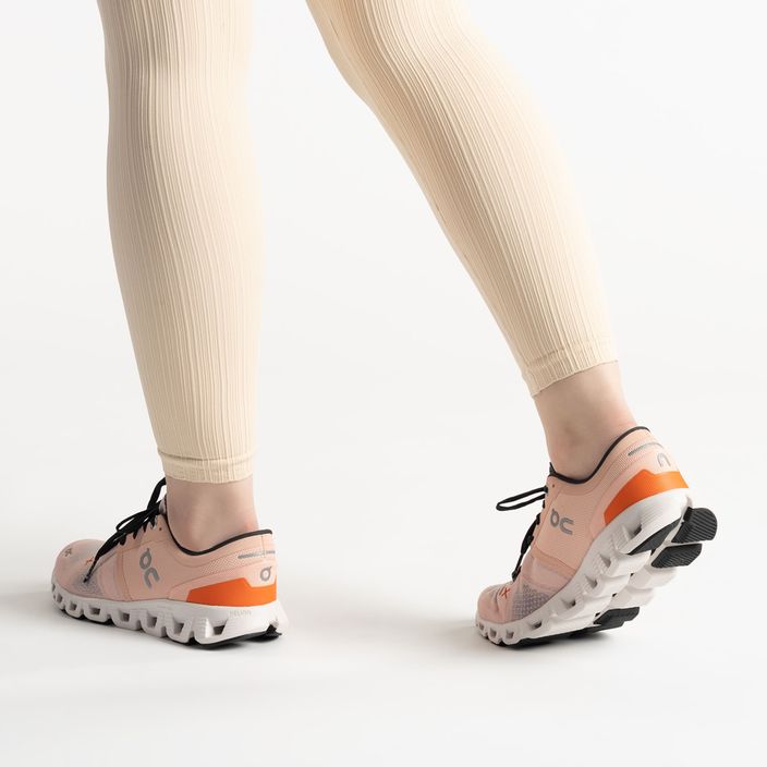 Кросівки для бігу жіночі On Cloud X 3 рожеві 6098691 3