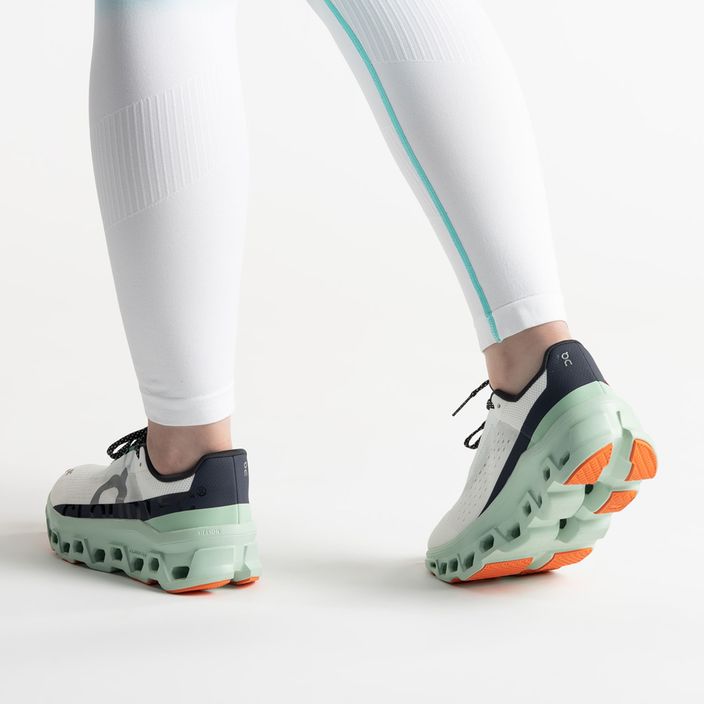 Кросівки для бігу жіночі On Cloudmonster білі 6198241 3