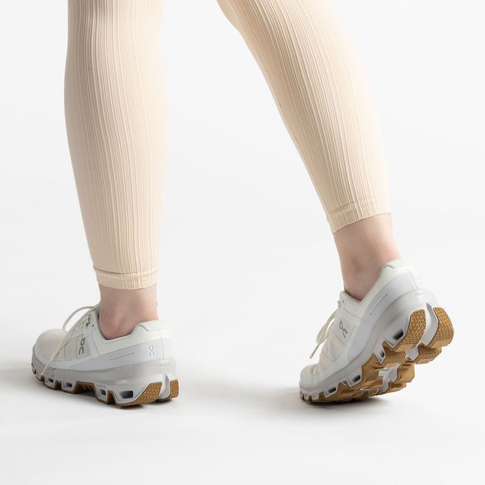 Кросівки для бігу жіночі On Cloudventure ice/glacier 3