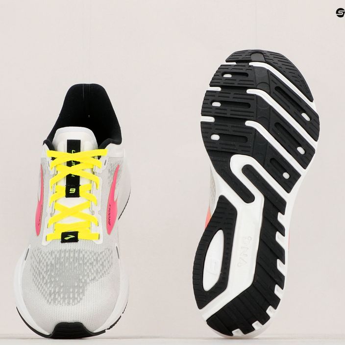 Кросівки для бігу жіночі Brooks Launch 9 white/pink/nightlife 16