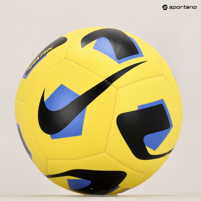 Футбольний м'яч Nike Park Team 2.0 DN3607-765 Розмір 4 5