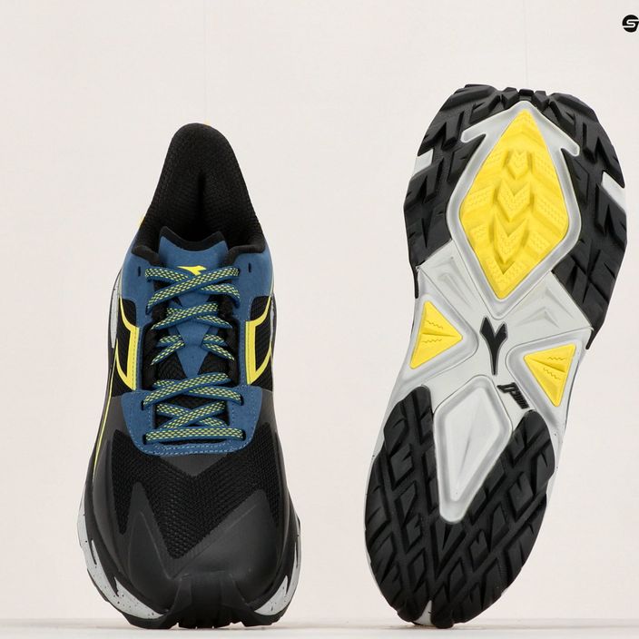 Чоловічі кросівки Diadora Equipe Sestriere-XT blk/вечірній первоцвіт/сріблястий dd 19