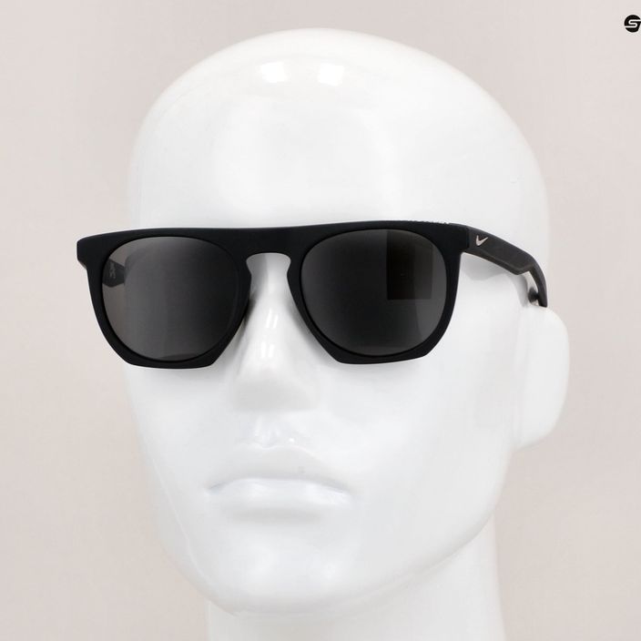 Солнцезахисні окуляри Nike Flatspot P matte black/silver grey polarized lens 8