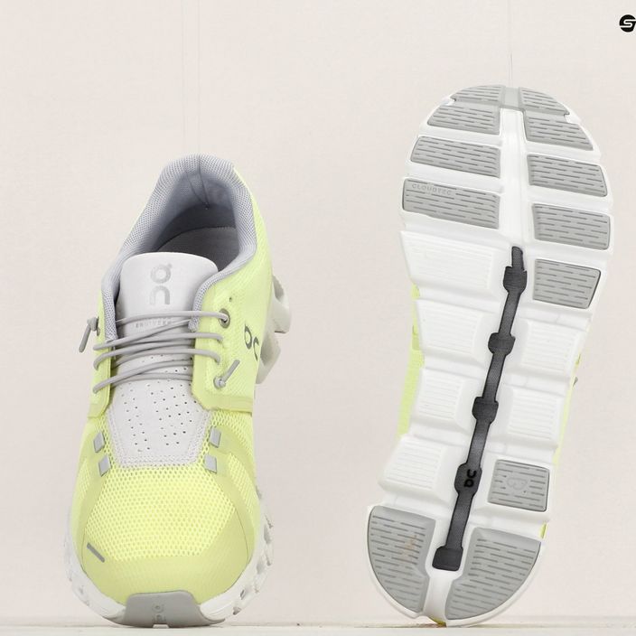 Кросівки для бігу жіночі On Running Cloud 5 hay/frost 8