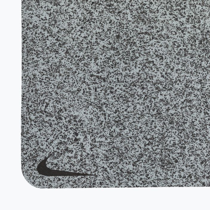 Килимок для йоги Nike Flow 4 mm сірий N1002410-919 3