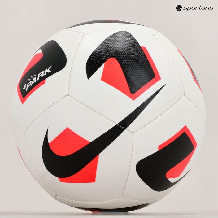М'яч футбольний Nike Park white/bright crimson/black розмір 5 6