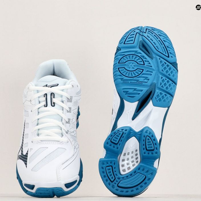 Кросівки для волейболу чоловічі Mizuno Wave Voltage white/sailor blue/silver 9