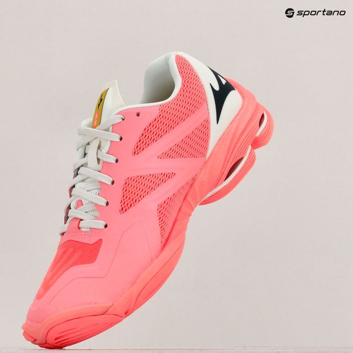 Жіночі волейбольні кросівки Mizuno Wave Lightning Z7 candycoral/black/bolt2neon 9