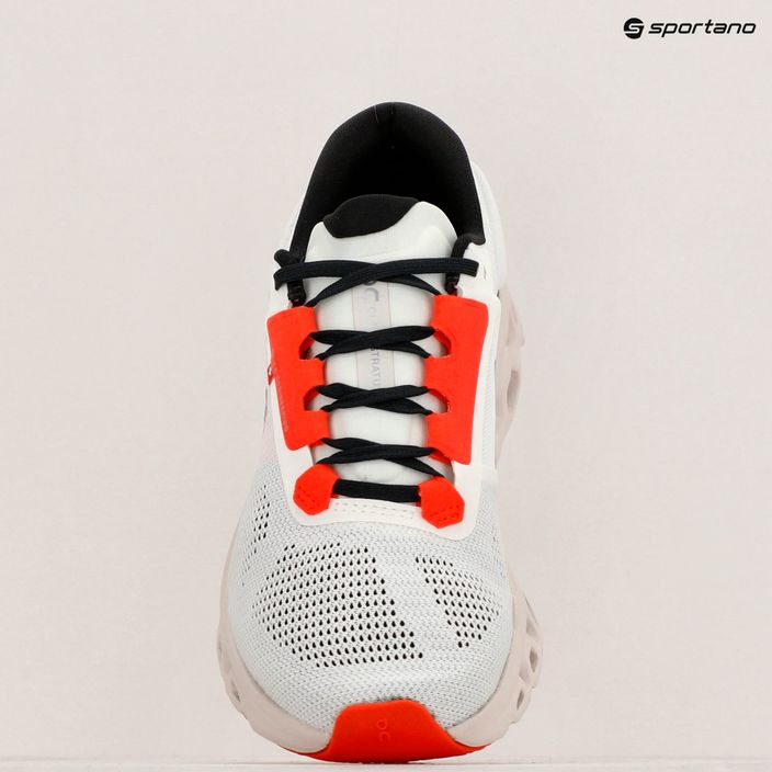 Жіночі кросівки для бігу Cloudstratus 3 безбарвні білі/пісочні 20