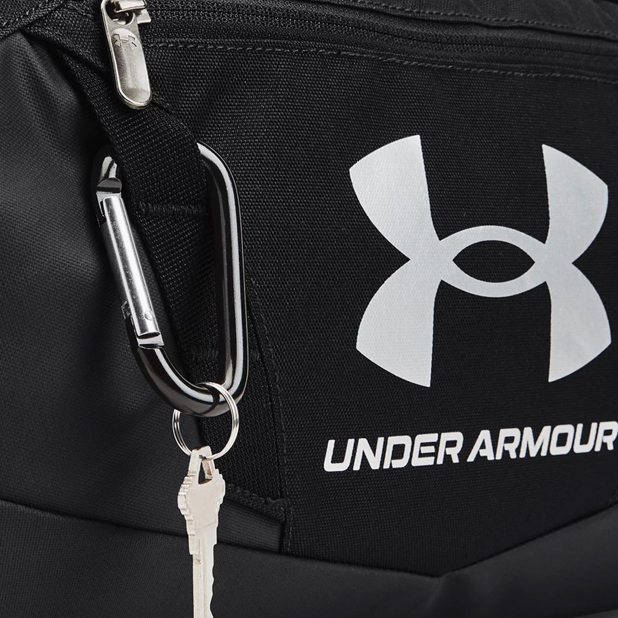 Сумка туристична Under Armour Undeniable 5.0 Duffle чорна 1369221 6