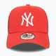 Чоловіча бейсболка New Era League Essential Trucker New York Yankees яскраво-червона 2
