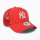 Чоловіча бейсболка New Era League Essential Trucker New York Yankees яскраво-червона 3