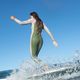 Жіночий гідрокостюм для плавання ROXY 4/3 мм Rise BZ на долоні світло-сірий 11