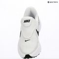 Жіночі бігові кросівки Nike Revolution 8 EasyOn white/wolf grey/black 17