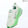Кросівки для бігу жіночі Nike Vomero 18 white/illusion green/metallic silver 18