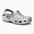 Шльопанці Crocs Classic Metallic Crocskin сріблясті 2
