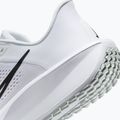 Чоловічі бігові кросівки Nike Quest 6 white/pure platinum/black 9