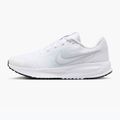 Кросівки для бігу жіночі Nike Run Defy white / pure platinum / black 2