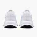 Кросівки для бігу жіночі Nike Run Defy white / pure platinum / black 4