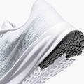 Кросівки для бігу жіночі Nike Run Defy white / pure platinum / black 9